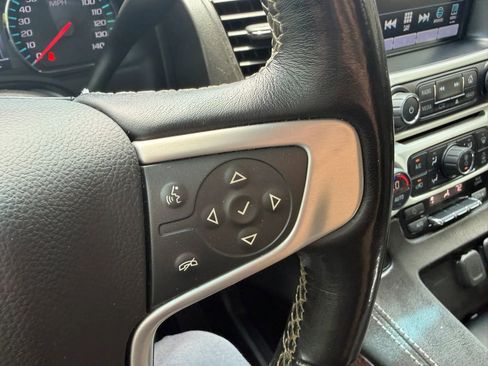 Used 2020 GMC Yukon XL SLT AWD/4WD image 21