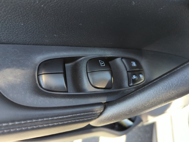 Certified 2019 Nissan Rogue SV w/ Premium Package FWD image 33