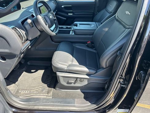 New 2026 Ford Expedition Platinum AWD/4WD image 9