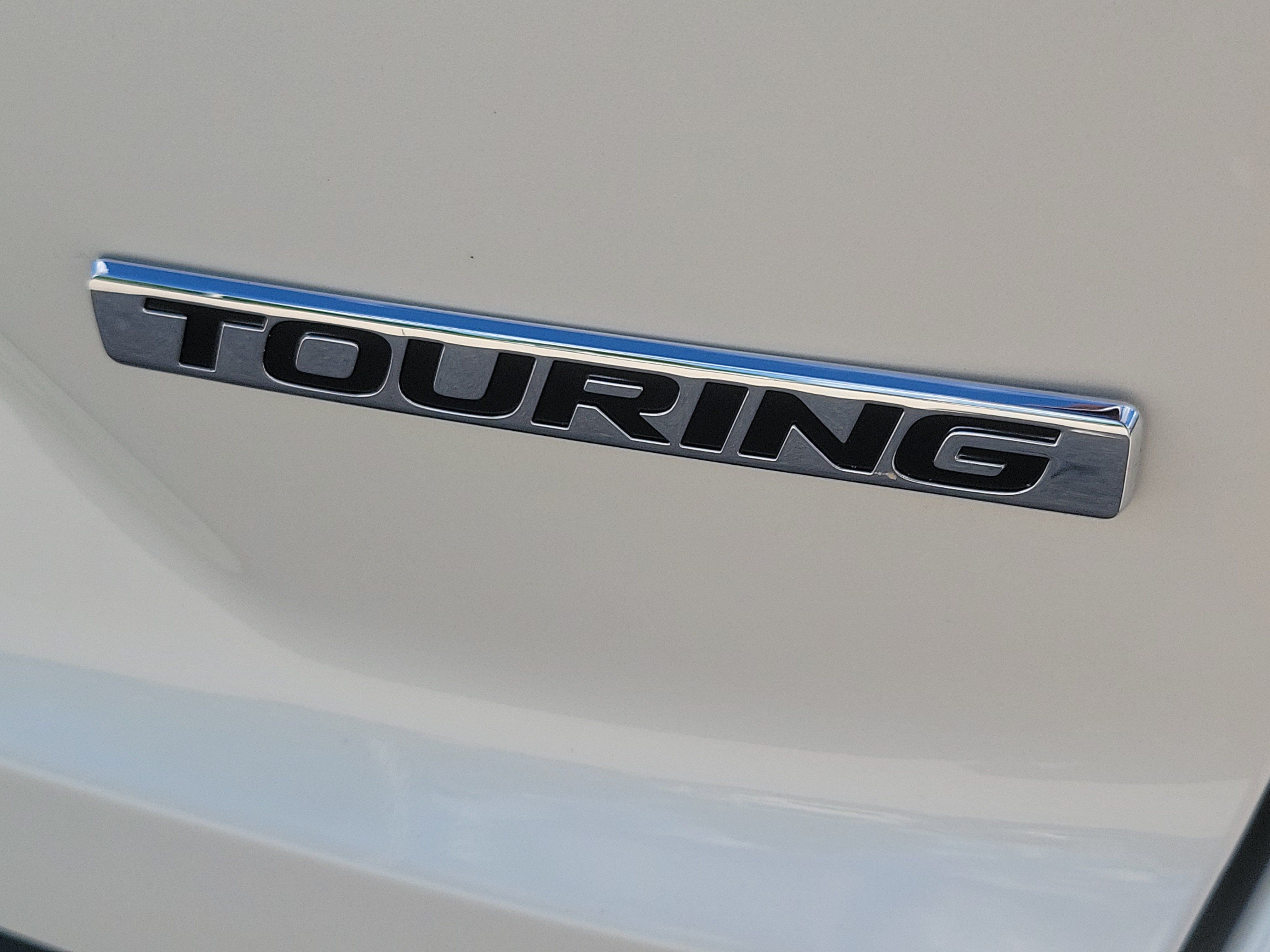 Used 2018 Honda CR-V Touring image 7