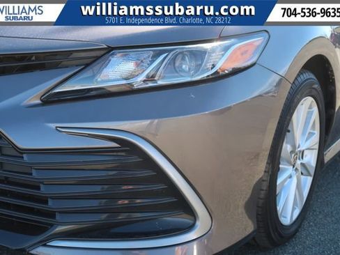 Used 2021 Toyota Camry LE image 5