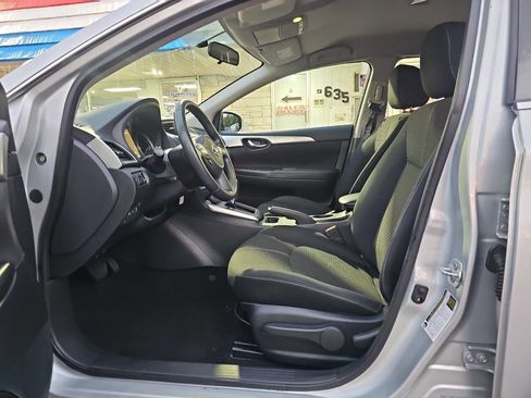 Used 2018 Nissan Sentra S image 9