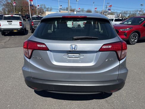 Used 2018 Honda HR-V LX image 6