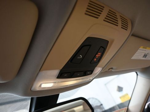 Used 2014 BMW 320i Sedan image 27