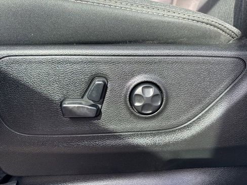 Used 2020 RAM 1500 Big Horn image 32