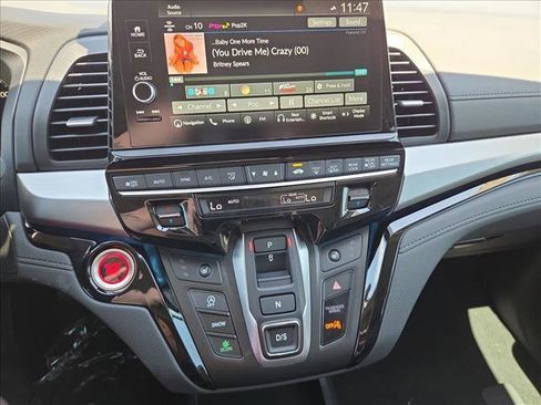 New 2026 Honda Odyssey Touring image 12