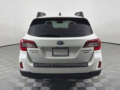 Used 2016 Subaru Outback 3.6R Limited AWD/4WD image 6