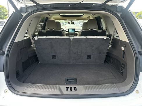 Certified 2023 Lincoln Aviator AWD w/ Premium Package image 44