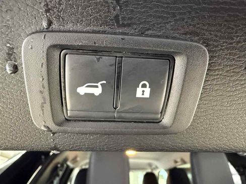 Used 2024 Mitsubishi Outlander AWD image 46