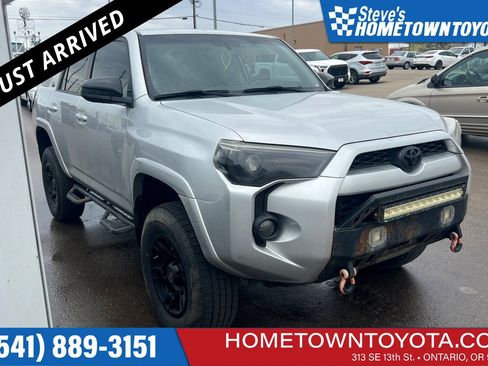 Used 2016 Toyota 4Runner SR5 image 1