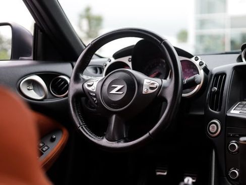Used 2016 Nissan 370Z Touring RWD image 75