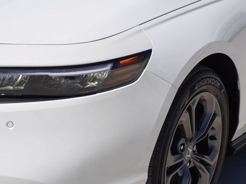 Used 2025 Honda Accord EX-L image 3