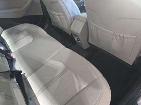 Used 2018 Hyundai Sonata SE FWD image 11