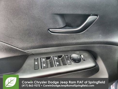 Used 2025 Hyundai Kona SEL image 21