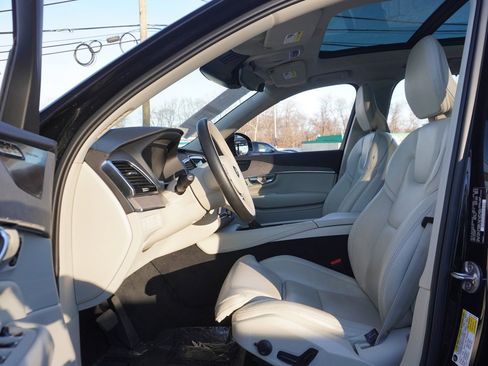 Used 2022 Volvo XC90 T6 Inscription w/ Advanced Package image 37