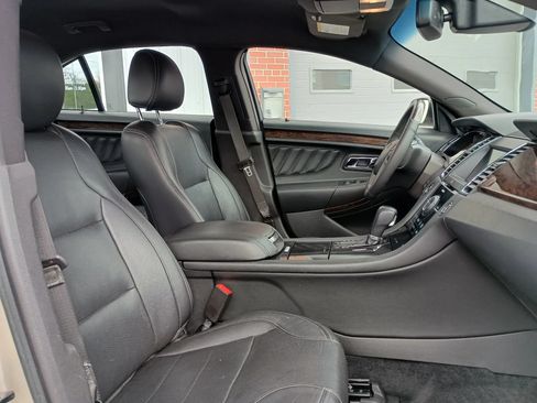 Used 2018 Ford Taurus Limited FWD image 13