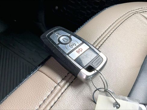 Used 2023 Ford Bronco Wildtrak image 15