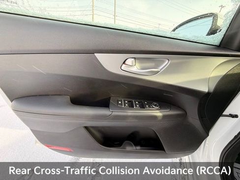 Used 2023 Kia Forte LXS w/ LXS Technology Package image 16