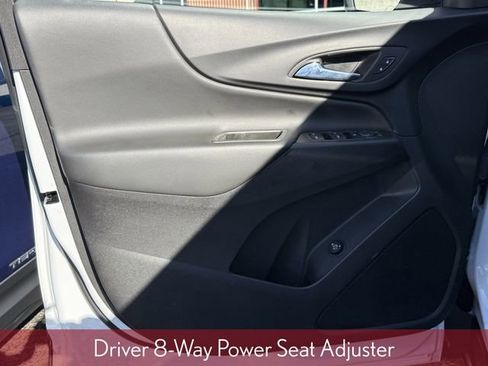 Used 2023 Chevrolet Equinox LT image 12