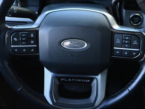 Used 2025 Ford F250 Platinum image 38