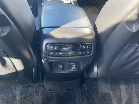 Used 2024 Hyundai Palisade Calligraphy image 17