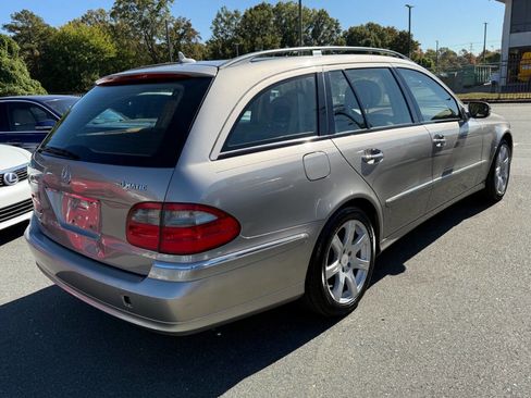 Used 2008 Mercedes-Benz E 350 4MATIC Wagon w/ Premium Pkg 2 image 4