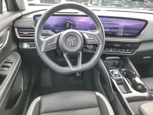 Certified 2025 Buick Envision Sport Touring image 10