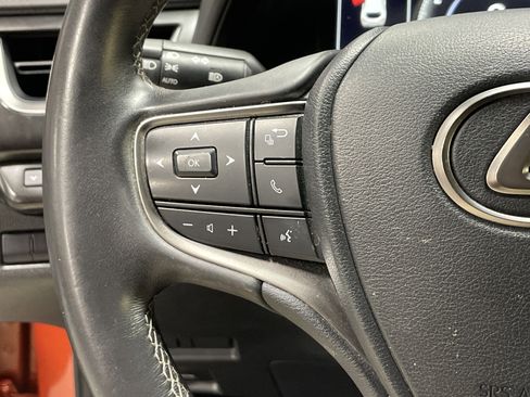 Used 2022 Lexus UX 200 w/ Accessory Package (Z2) image 19