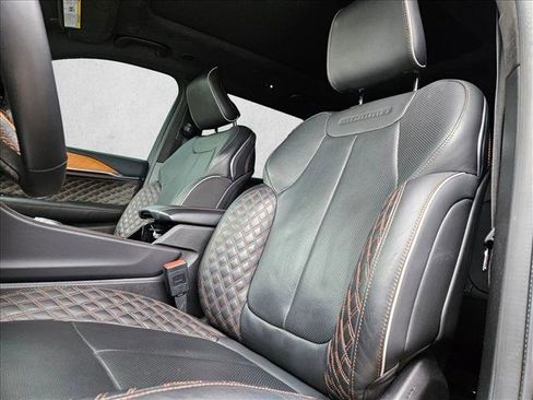 Used 2023 Jeep Grand Cherokee L Summit image 10