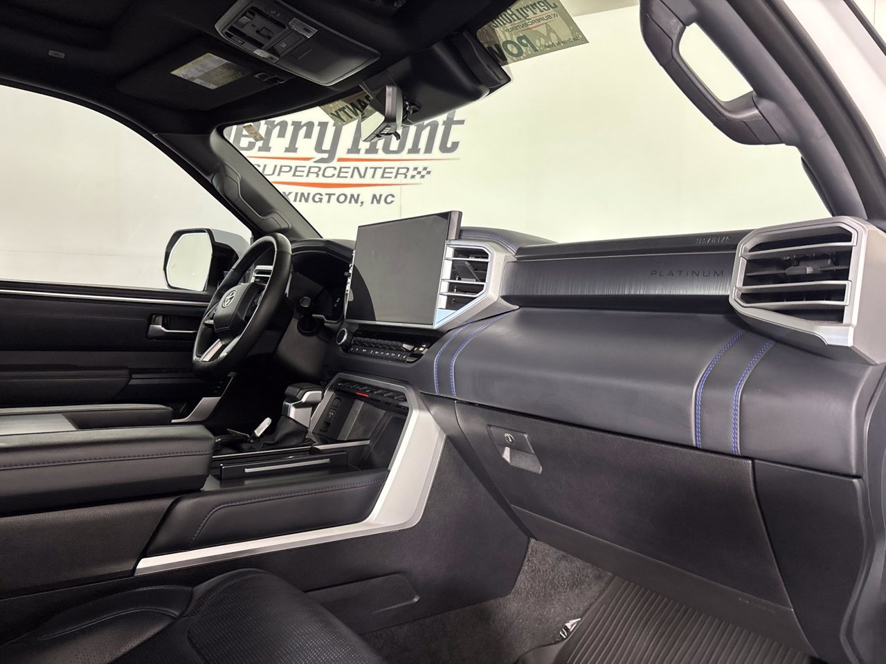 Used 2025 Toyota Tundra Platinum AWD/4WD image 33