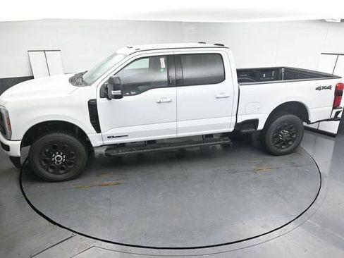 New 2026 Ford F250 Lariat w/ Black Appearance Package AWD/4WD image 19