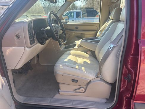 Used 2004 Chevrolet Suburban LS w/ Preferred Equipment Group image 20