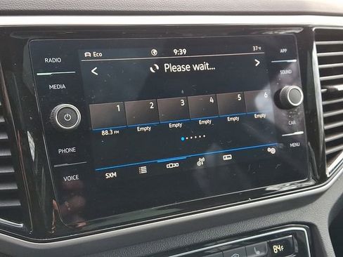 Certified 2022 Volkswagen Atlas Cross Sport SE image 23