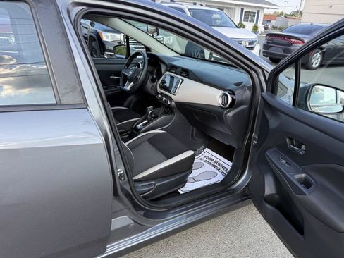 Used 2021 Nissan Versa SV FWD image 13