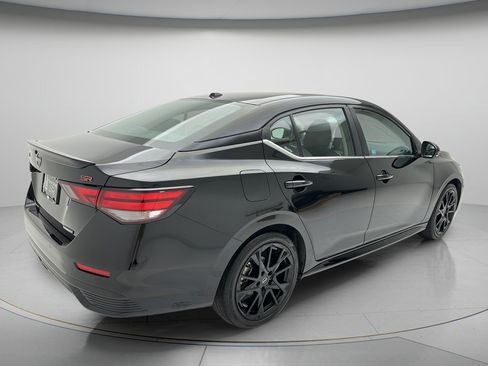 Used 2025 Nissan Sentra SR w/ Midnight Edition FWD image 5