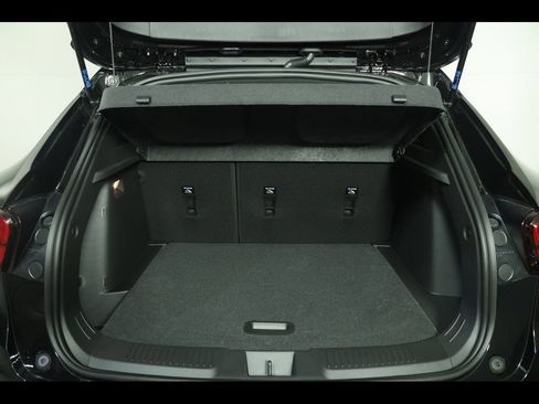 New 2026 Chevrolet Trax RS w/ Sunroof Package image 14