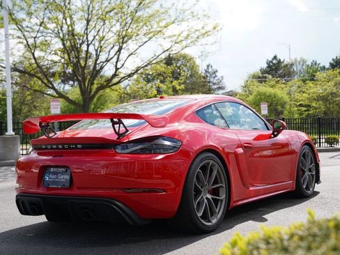 Used 2023 Porsche 718 Cayman GT4 RWD image 18