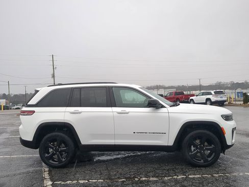 New 2026 Jeep Grand Cherokee Limited image 2