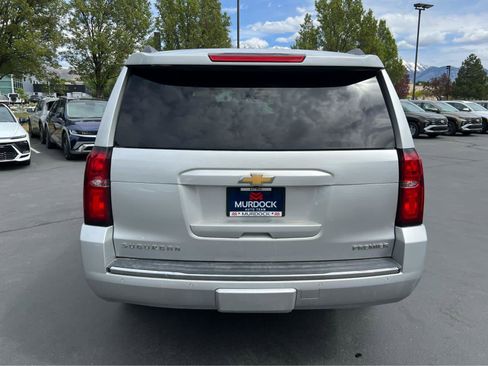 Used 2020 Chevrolet Suburban Premier AWD/4WD image 9