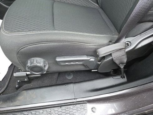 Used 2021 Jeep Wrangler Sport S image 35