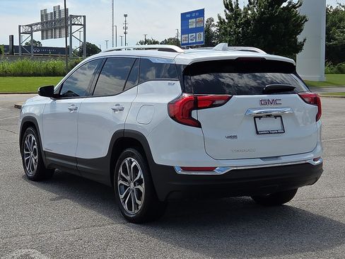 Used 2020 GMC Terrain SLT w/ Preferred Package FWD image 4