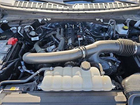 Certified 2025 Ford Expedition Platinum AWD/4WD image 30