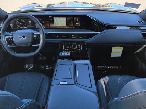 New 2026 INFINITI QX80 4WD image 17