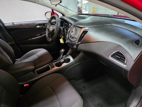 Used 2016 Chevrolet Cruze LT FWD image 23