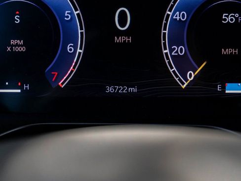 Used 2022 Jeep Grand Cherokee Overland w/ Luxury Tech Group IV image 3