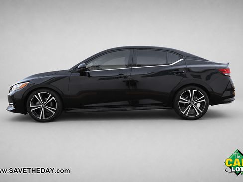 Used 2020 Nissan Sentra SR w/ Electronics Package FWD image 5