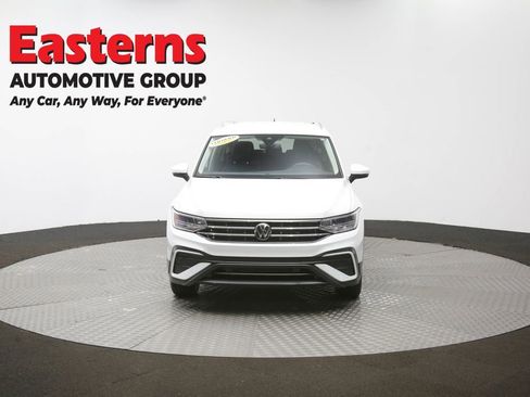 Used 2024 Volkswagen Tiguan SE image 52