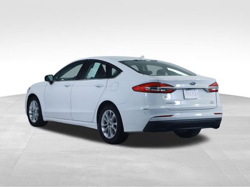 Used 2020 Ford Fusion SE FWD image 10