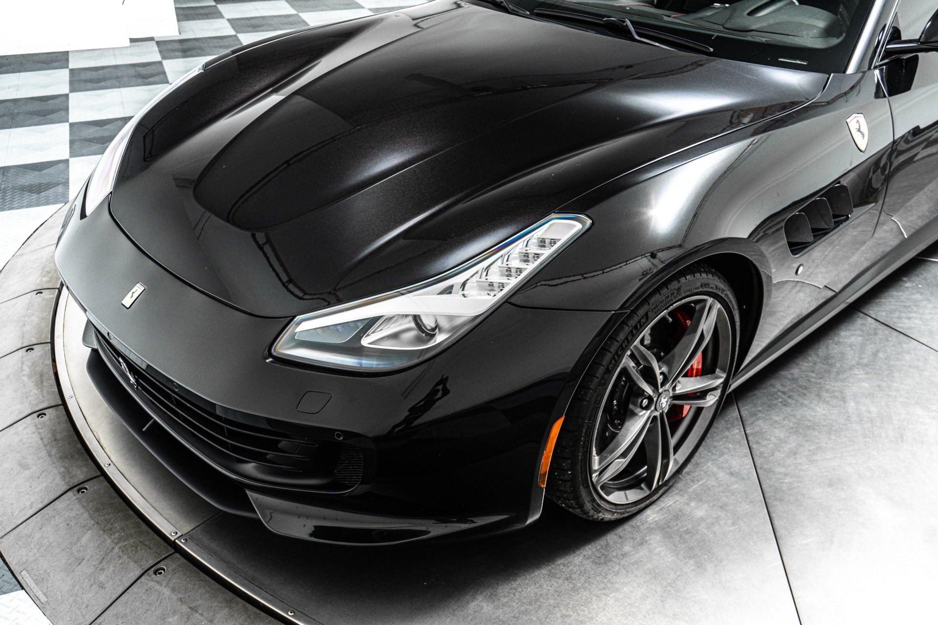 Used 2019 Ferrari GTC4Lusso AWD/4WD image 36