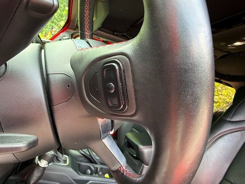 Used 2018 Jeep Wrangler Unlimited Rubicon AWD/4WD image 17